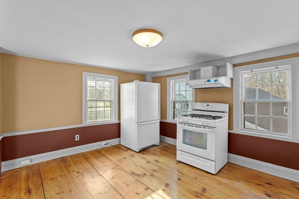 80 Lafayette Rd