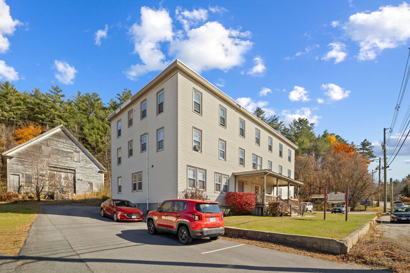 Photo 2 of 524 Sunapee St