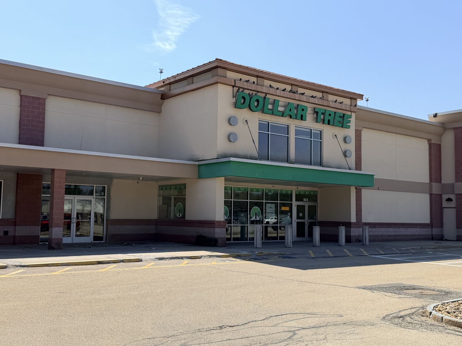 Photo 1 of 601 Nashua St
