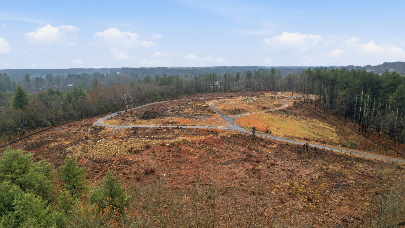 Photo 9 of 769 Daniel Webster Highway