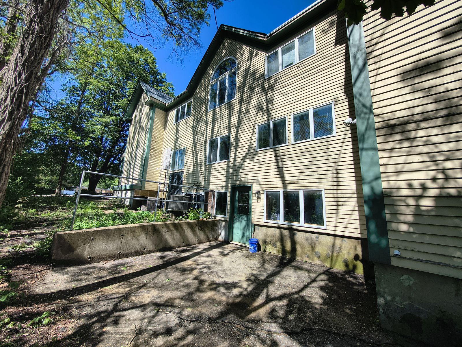 Photo 10 of 376 Union Ave