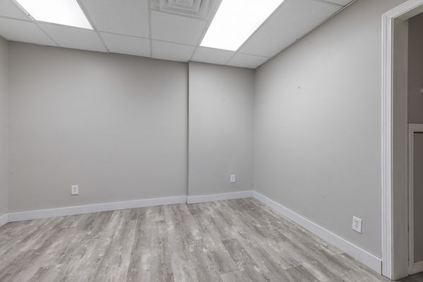 892 Lafayette Rd