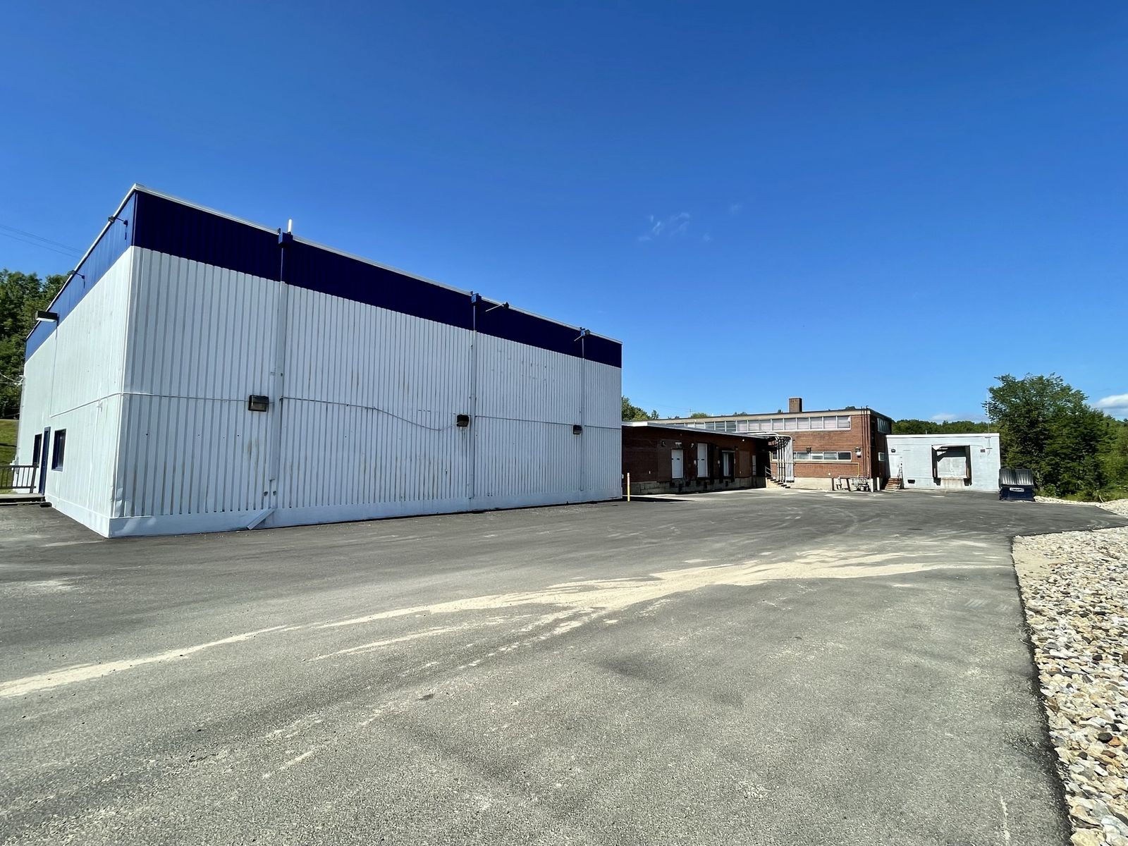 Photo 3 of 48 Commercial St