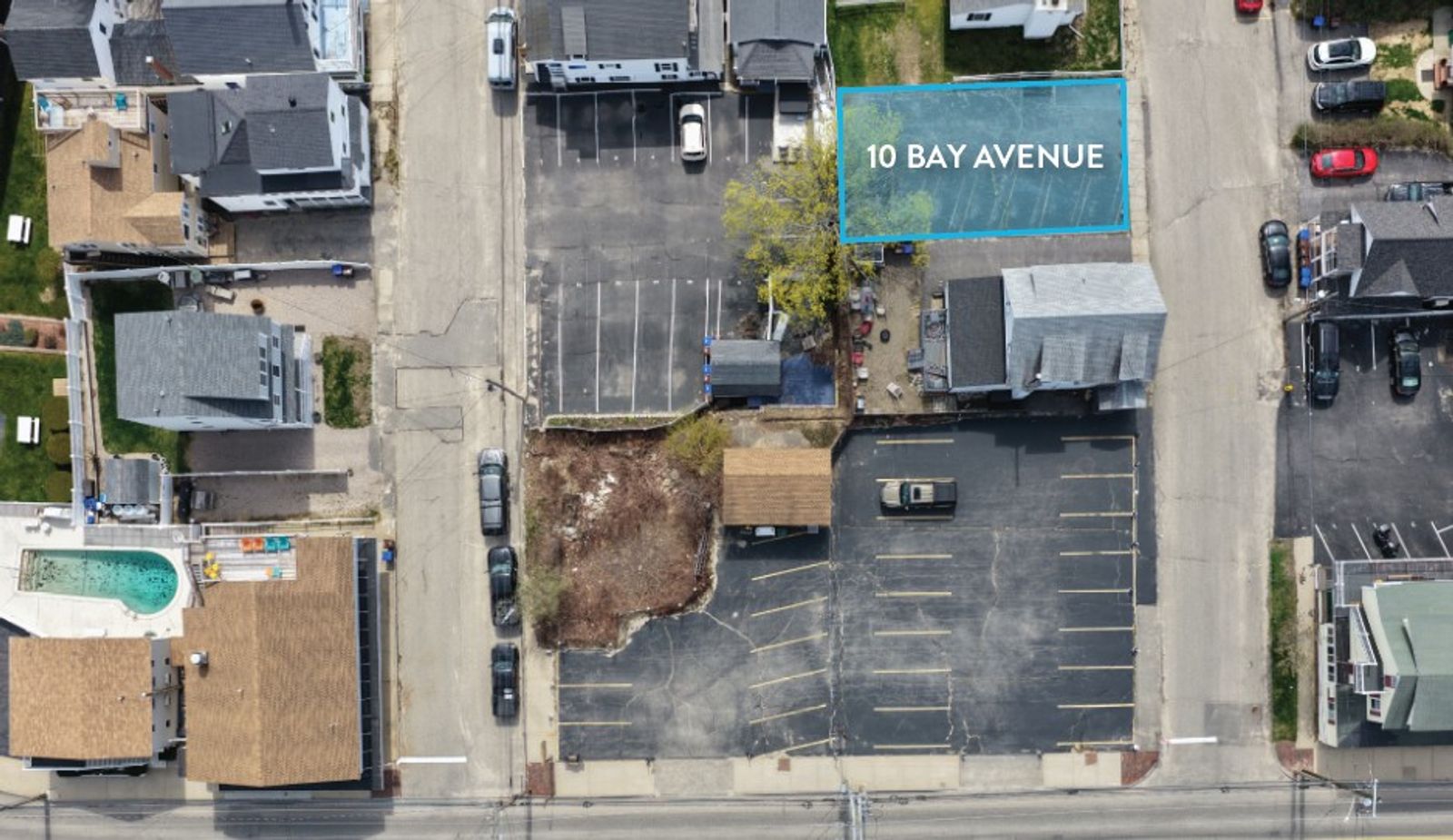 Photo 3 of 10 Bay Ave