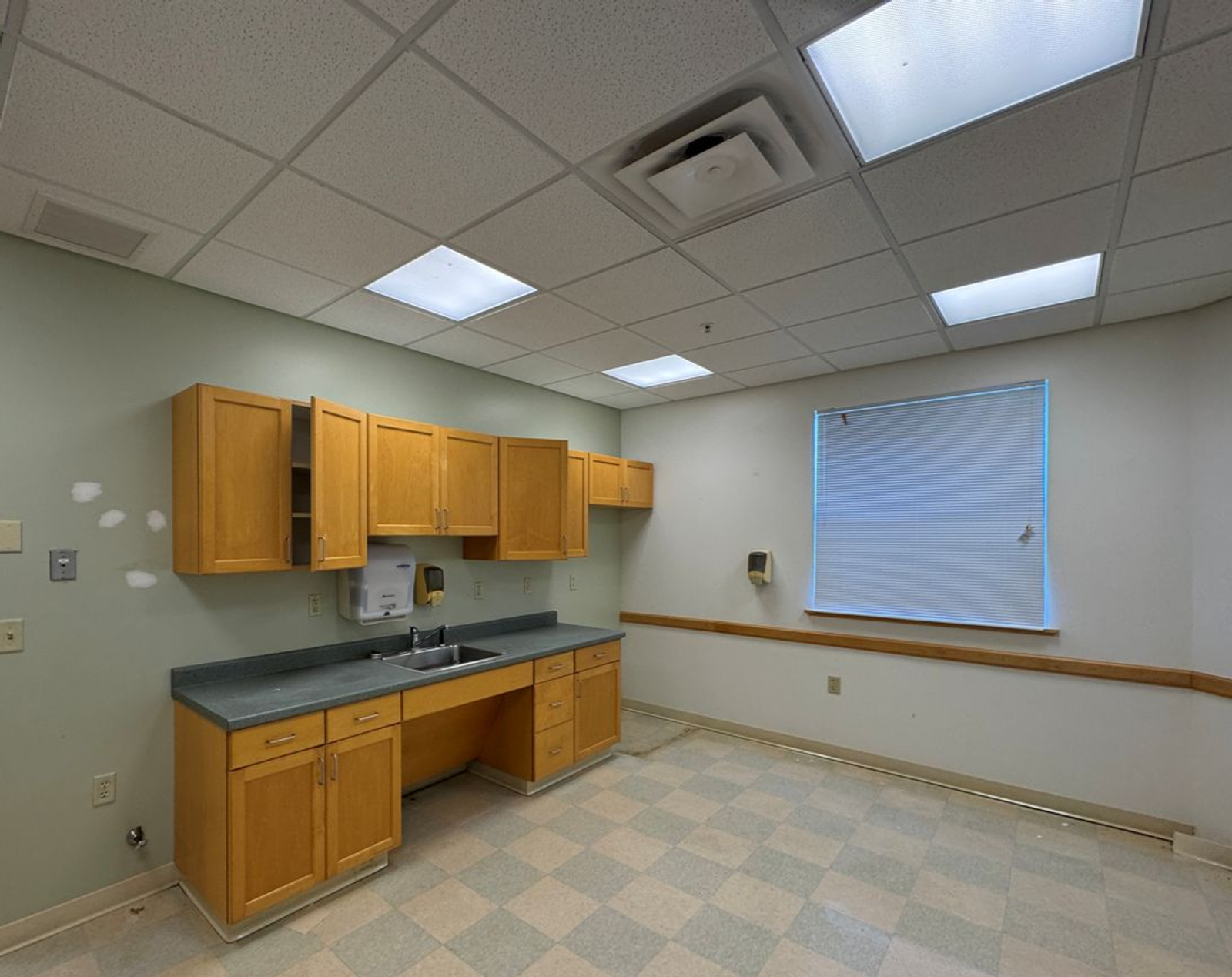Photo 5 of 4 Shape Dr
