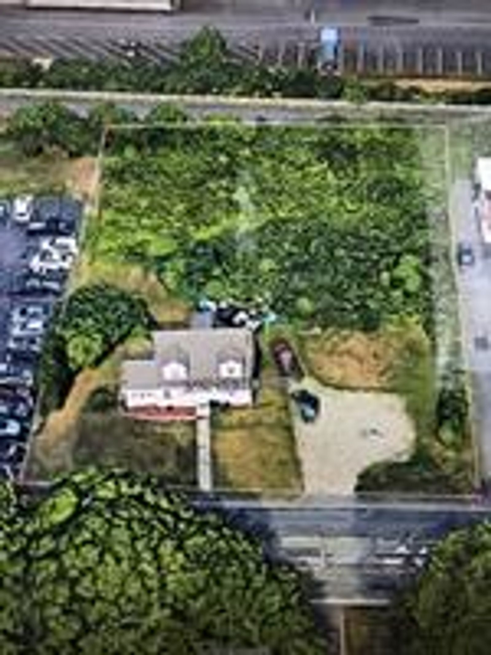 Photo 1 of 215 Shaker Rd
