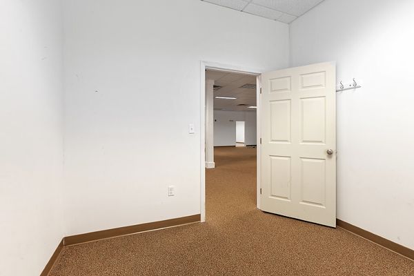 4 Industrial Pkwy
