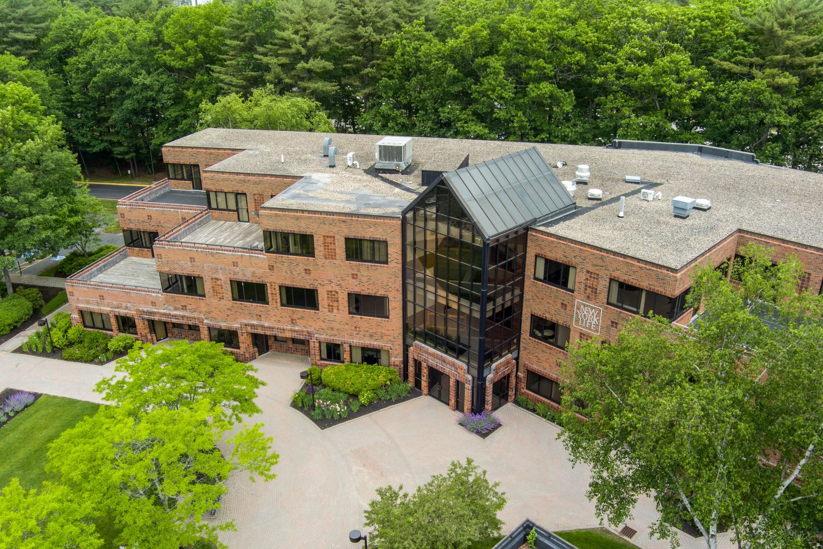 Photo 5 of 500 Southborough Dr