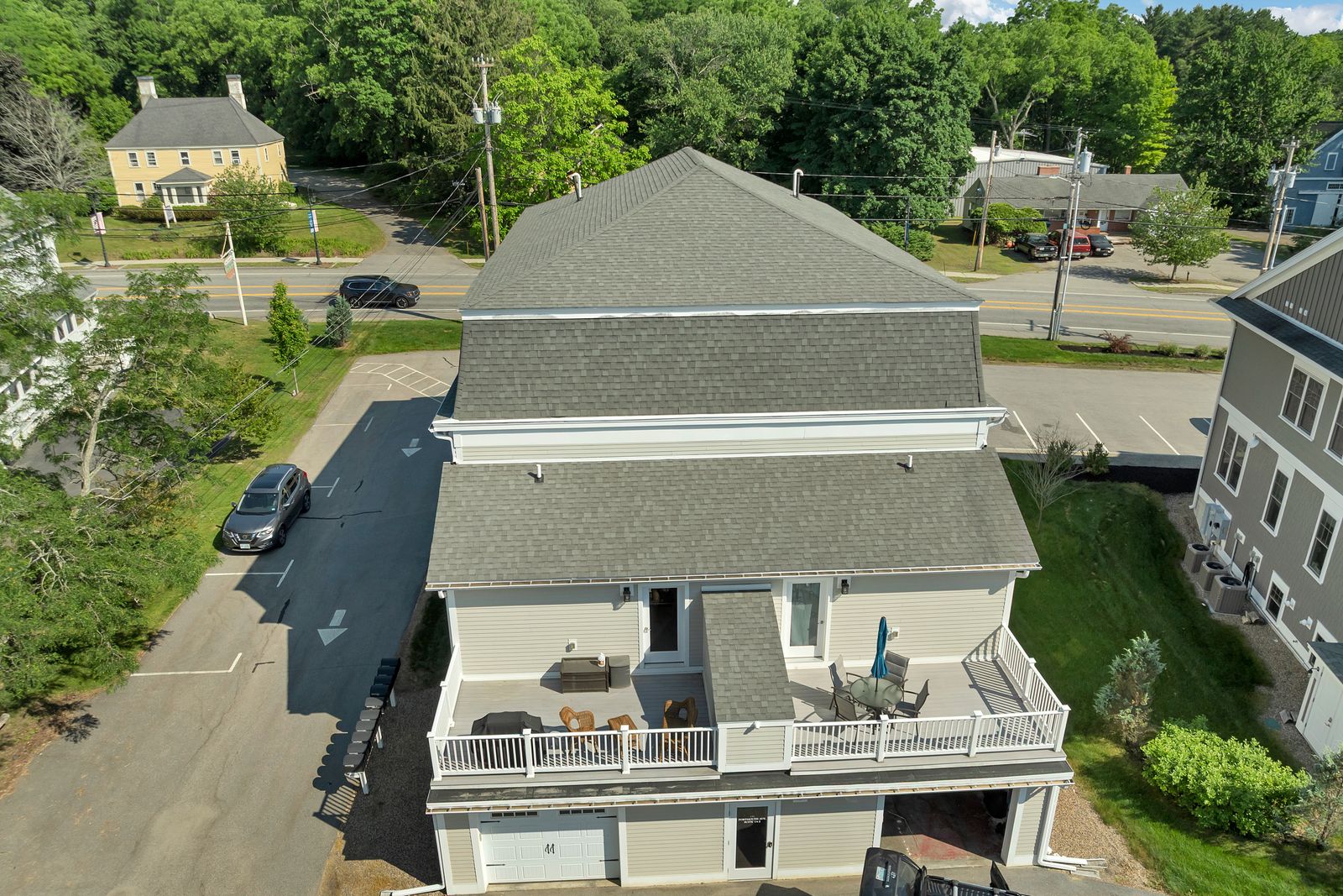 Photo 12 of 147 Portsmouth Ave