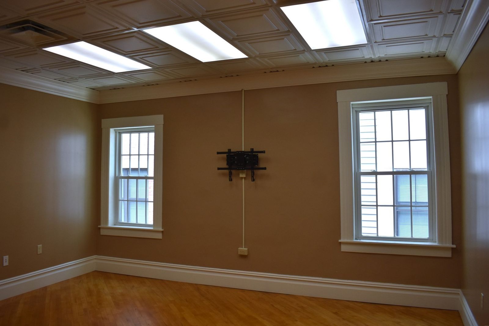Photo 8 of 270 Pleasant St