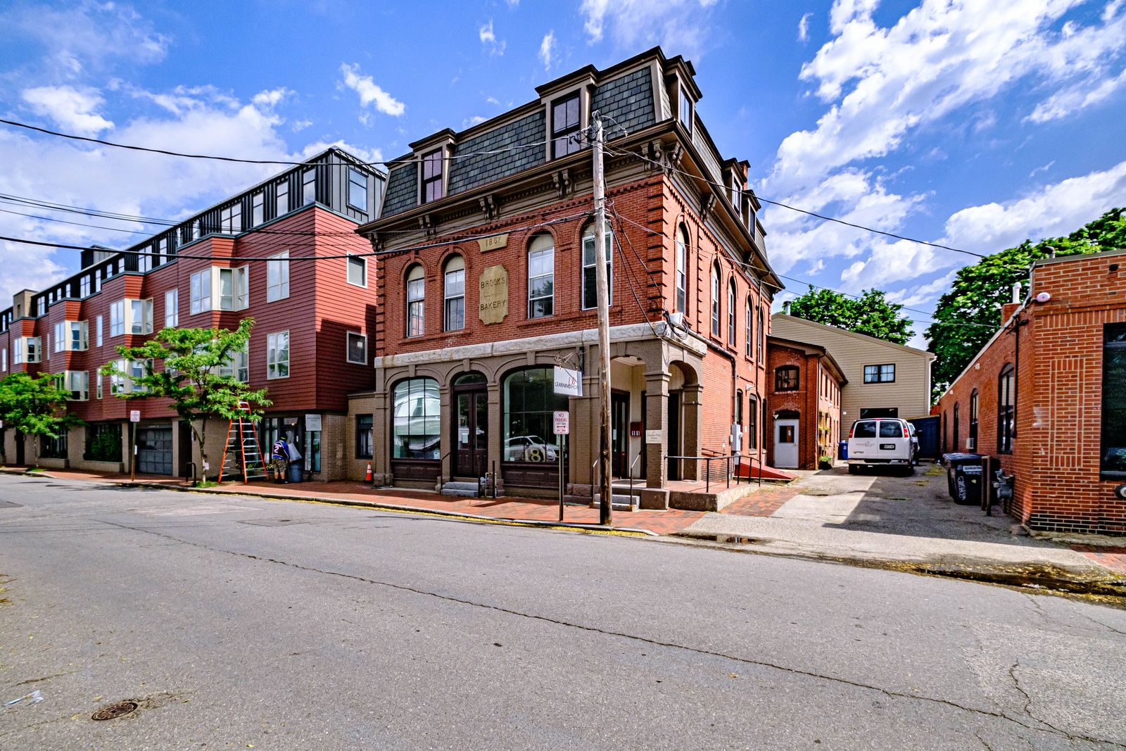 Photo 3 of 181 Brackett St