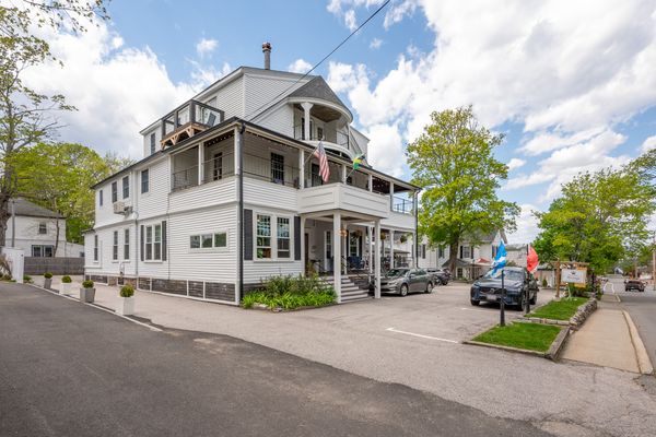 35-39 Holland Ave