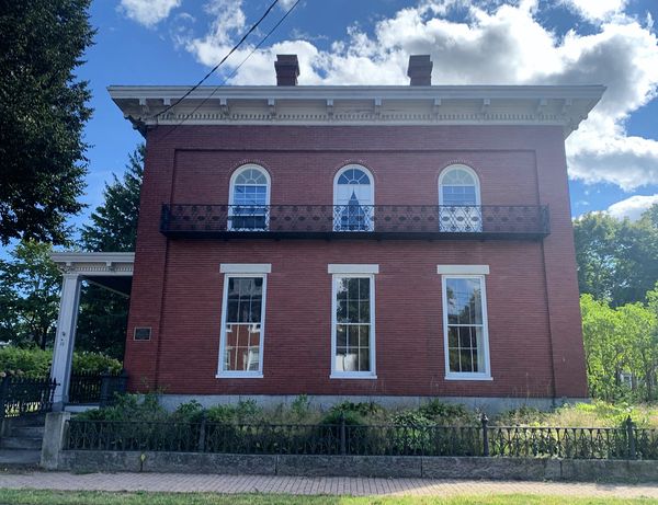 11 Lincoln Street