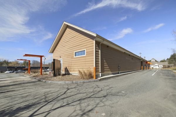 148 Charlestown Rd