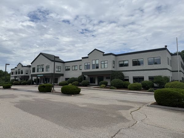 2 Stonewood Dr 