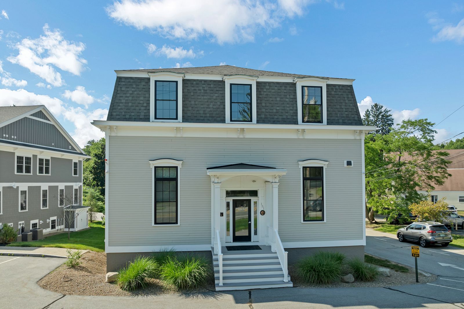 Photo 10 of 147 Portsmouth Ave