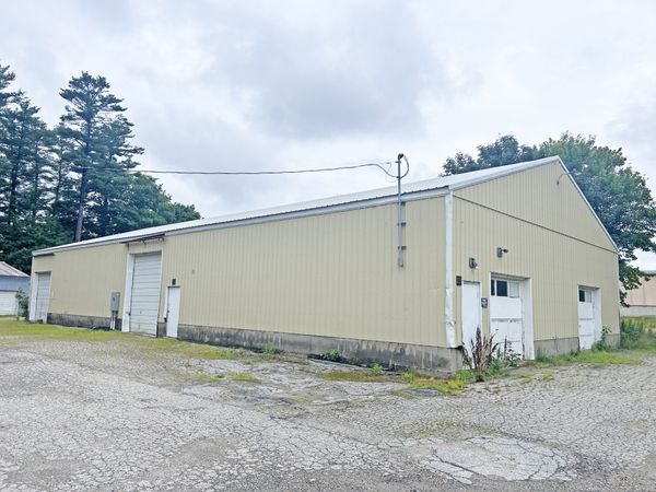 44 Strawberry Avenue, Lewiston