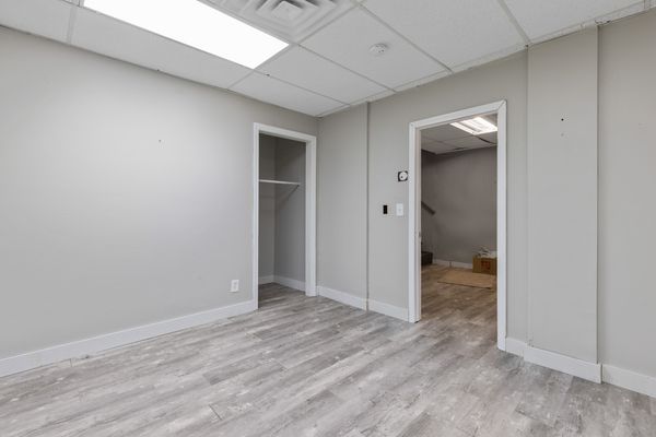 892 Lafayette Rd