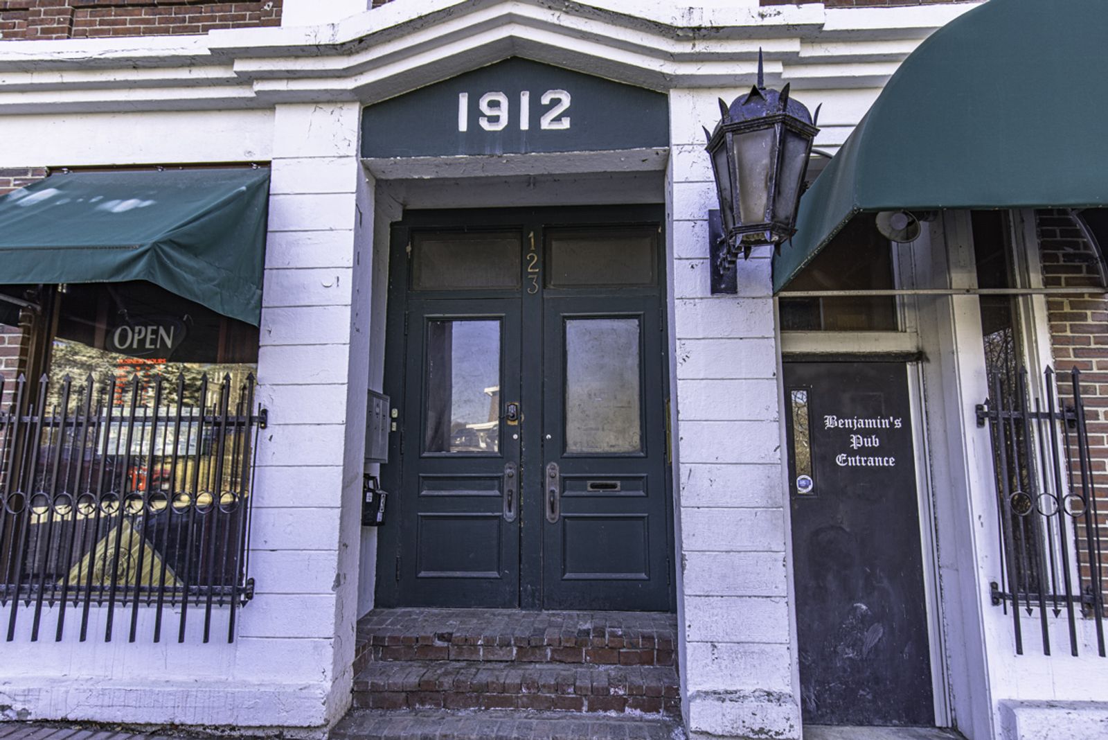 Photo 2 of 123-127 Franklin St