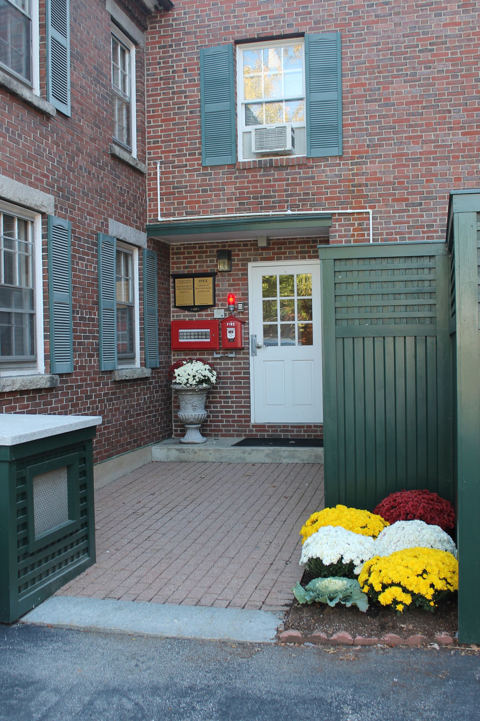 Photo 12 of 40 Stark St