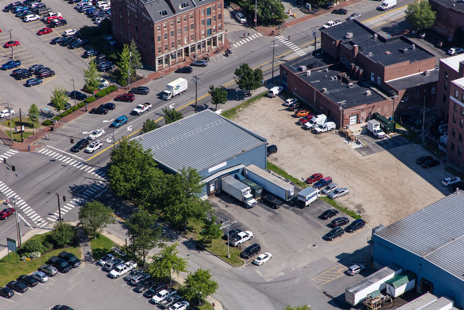 Photo 10 of 266 Commercial St.
