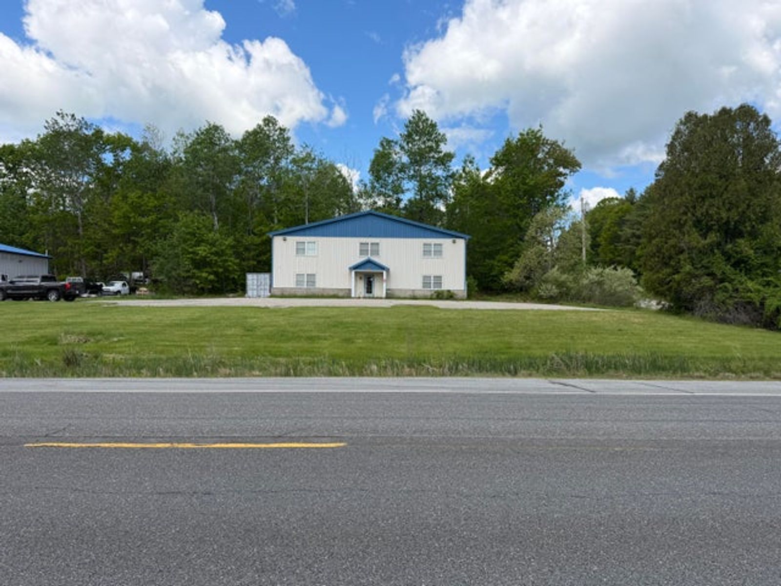 Photo 1 of 2210 Portland Rd
