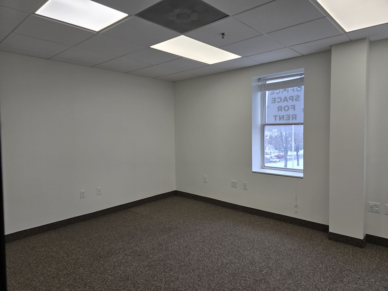 Photo 5 of 7 N Pleasant St, Unit: 200