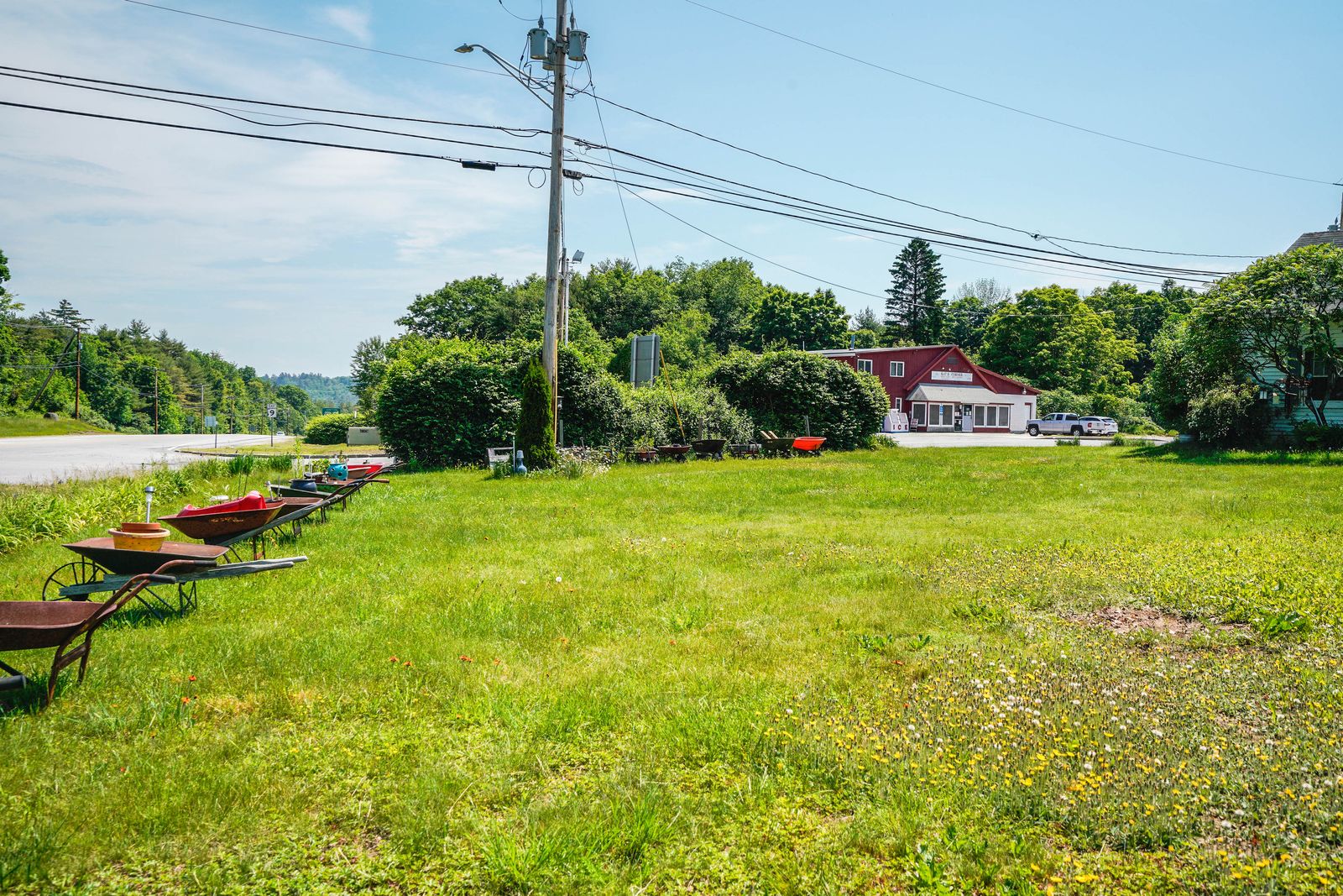 Photo 12 of 626 W Main St