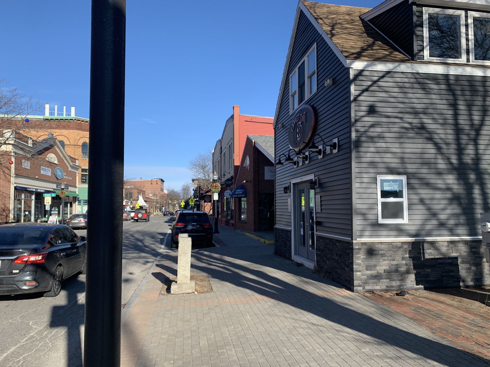 Photo 3 of 305 Main St