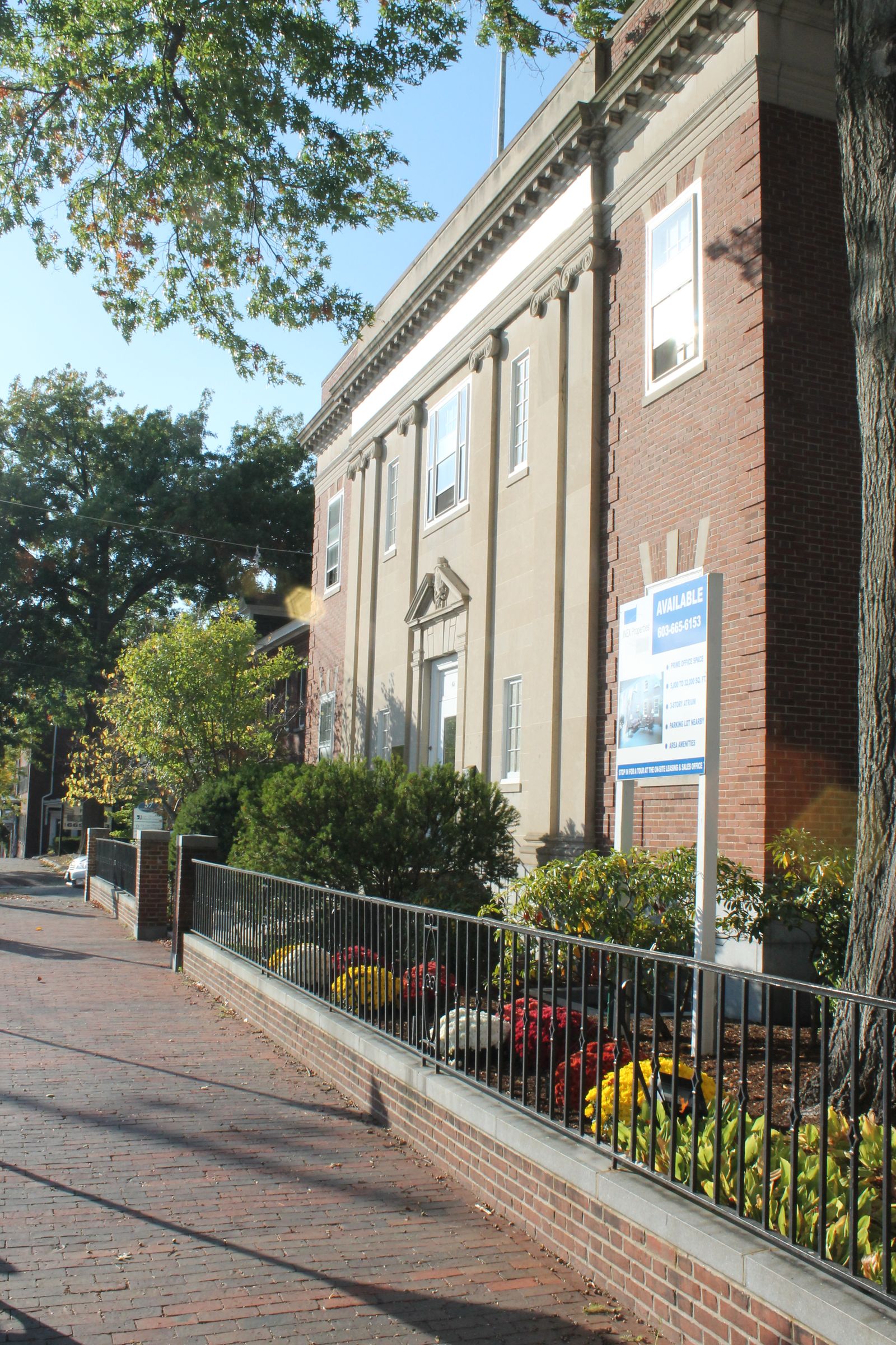 Photo 9 of 40 Stark St