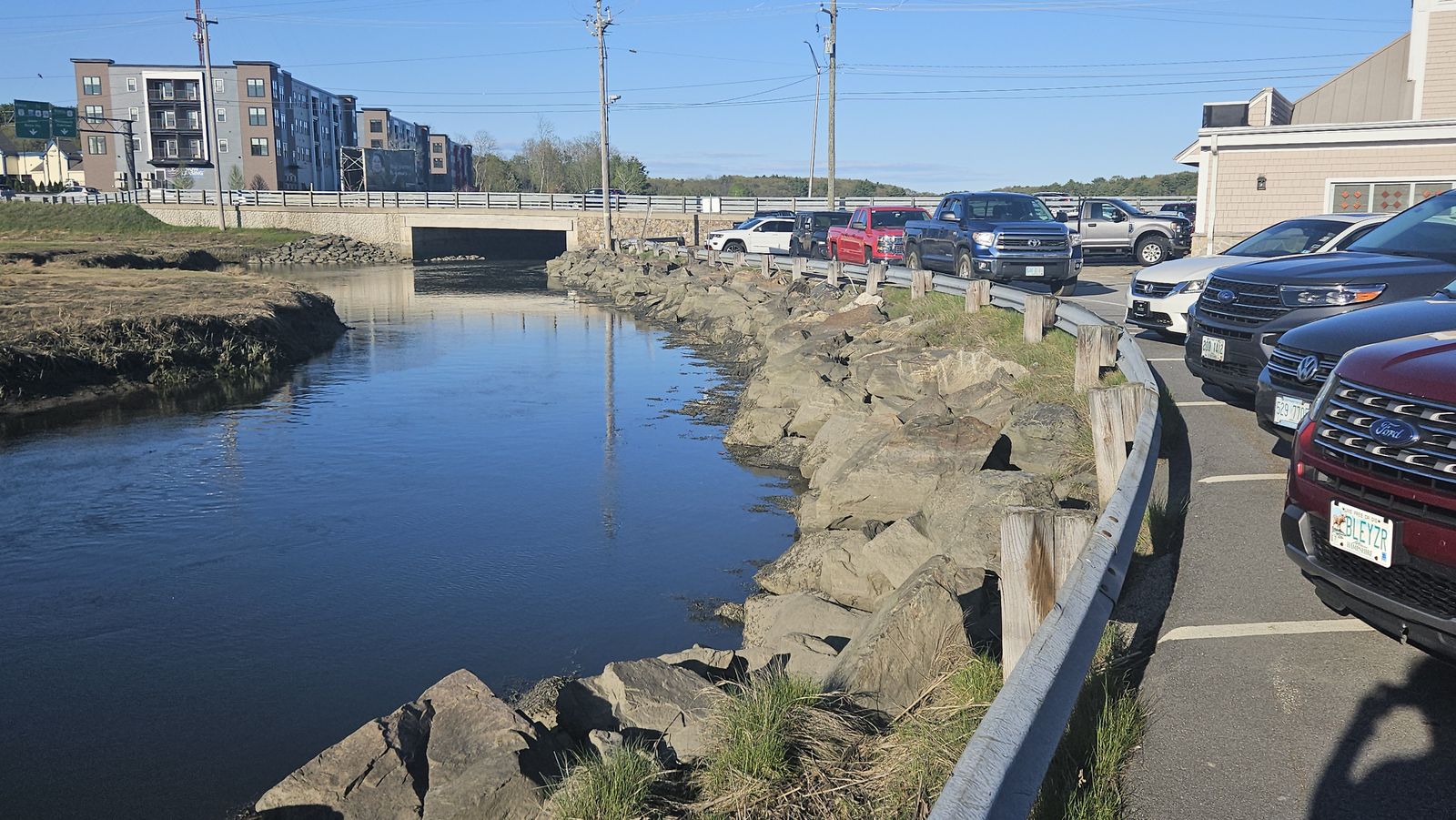 Photo 7 of 990 Lafayette Rd