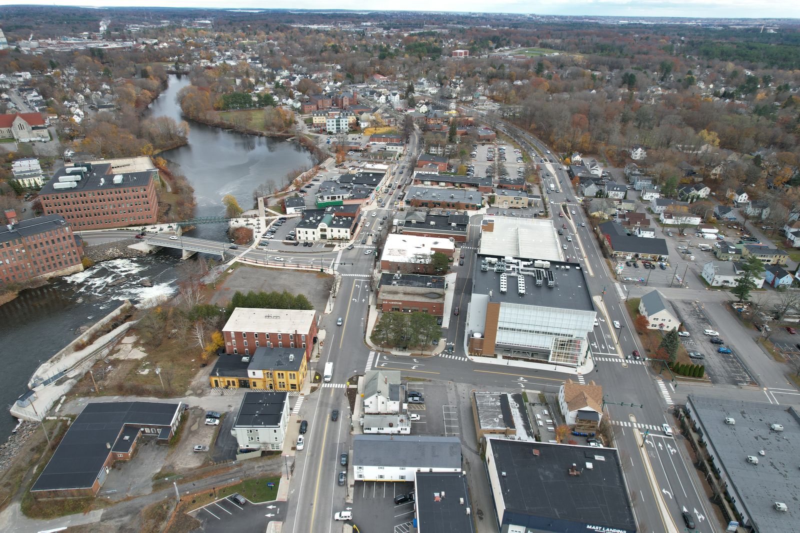 Photo 5 of 835 Main St