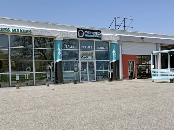 High Visibility Retail with Outdoor Potential