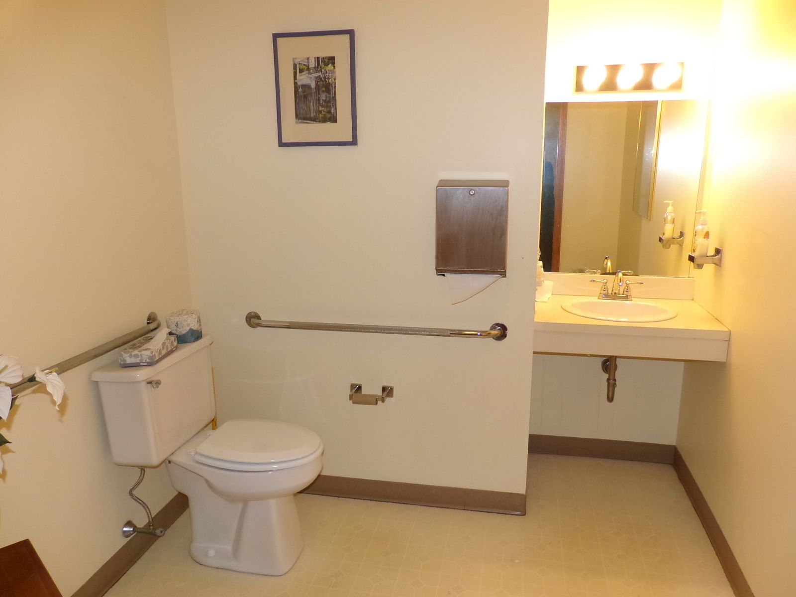 Photo 76 of 401 Gilford Ave, Unit: 122
