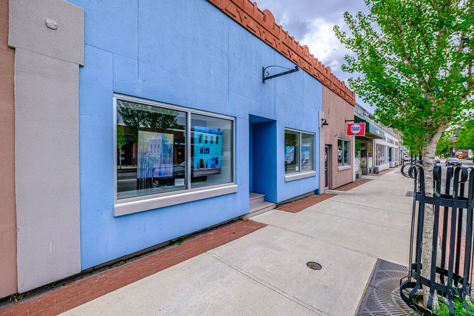 Photo 12 of 863 Main St