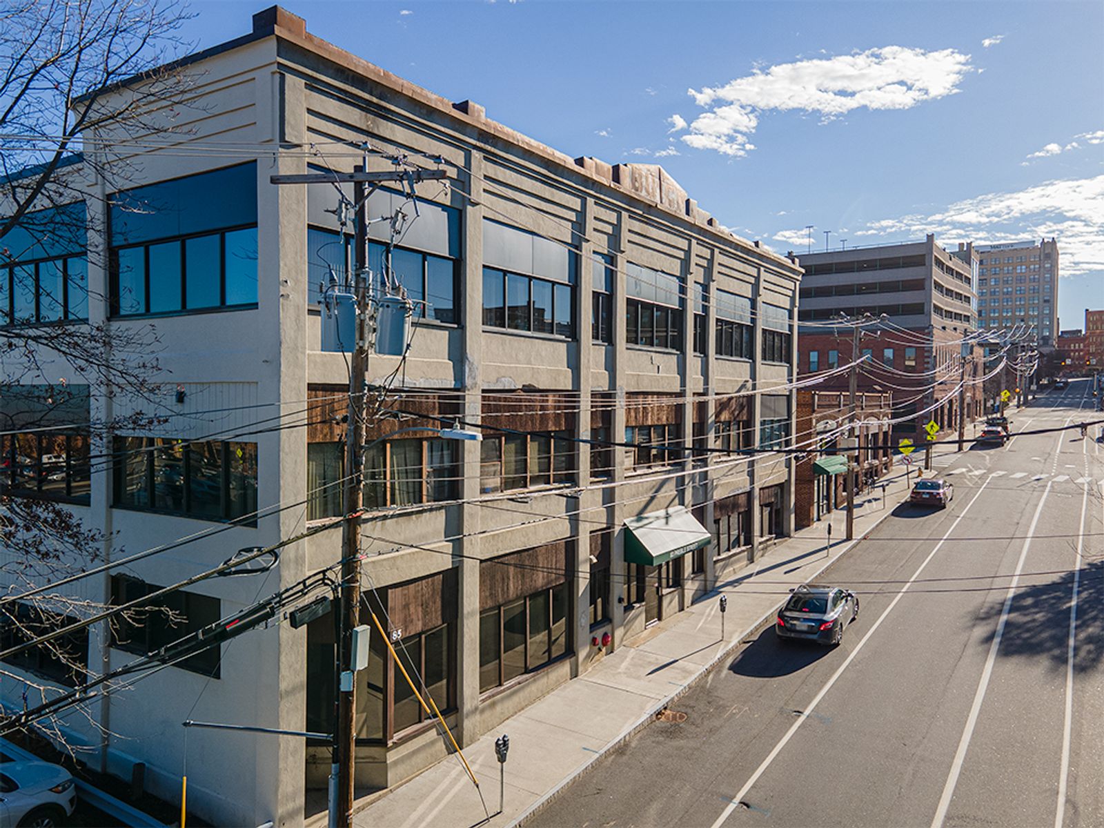 Photo 2 of 190 Lancaster Street