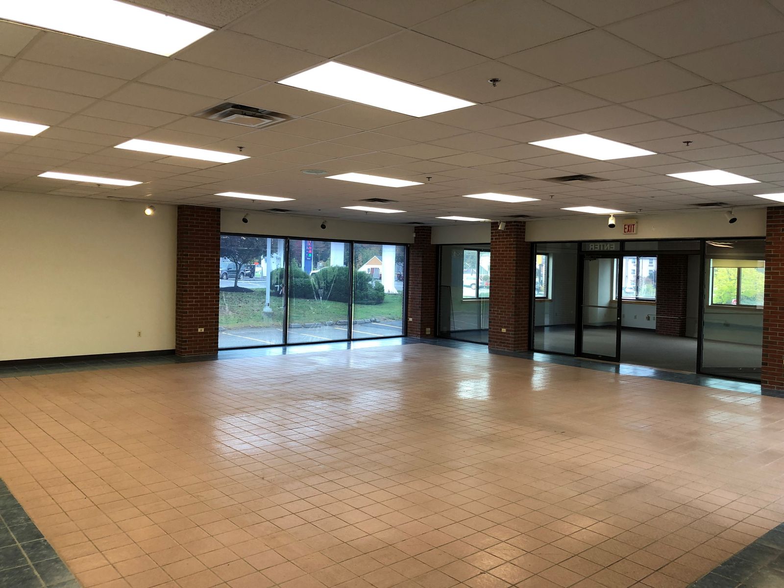 Photo 3 of 264 Civic Center Drive