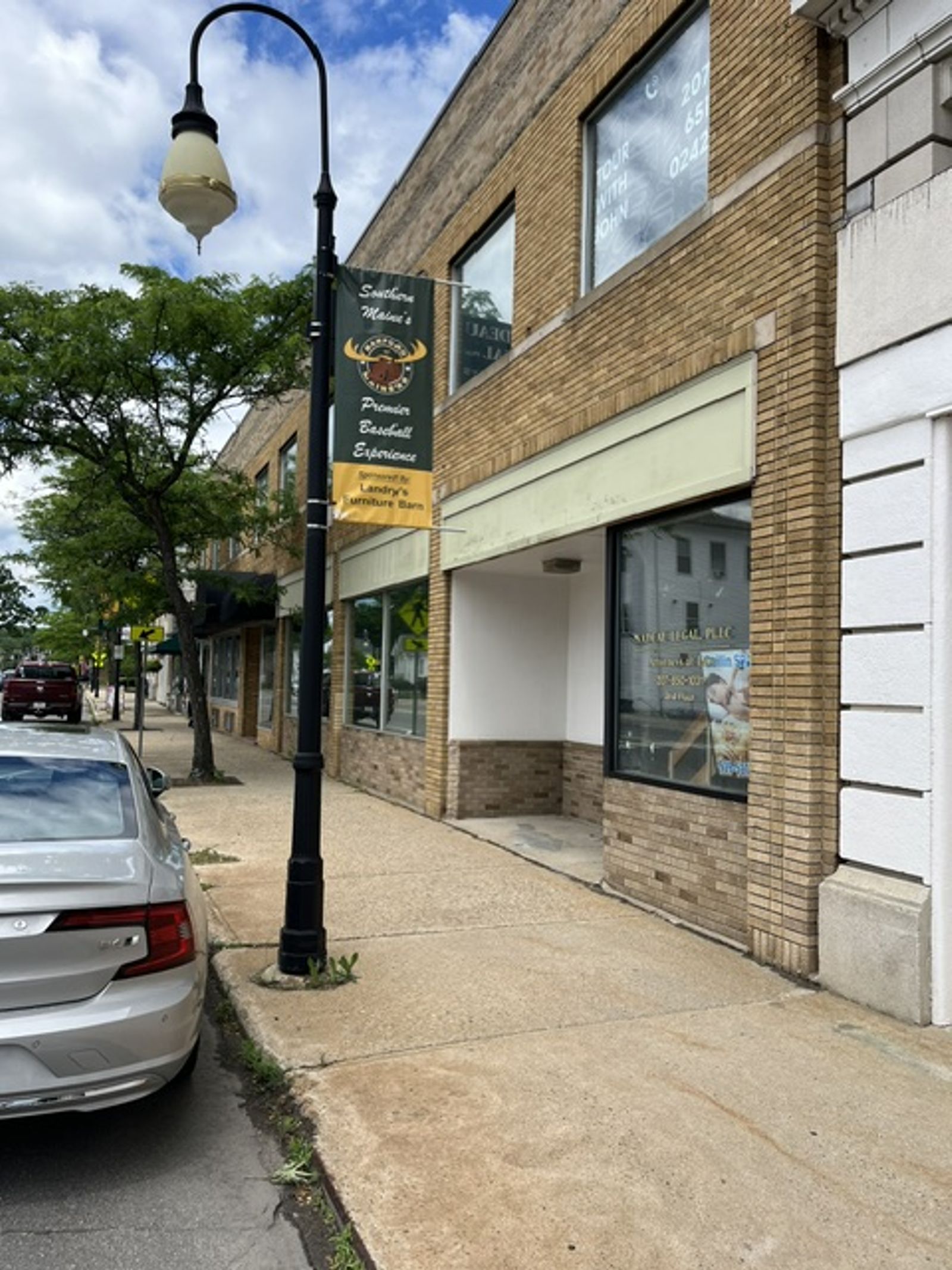 Photo 1 of 906 Main St