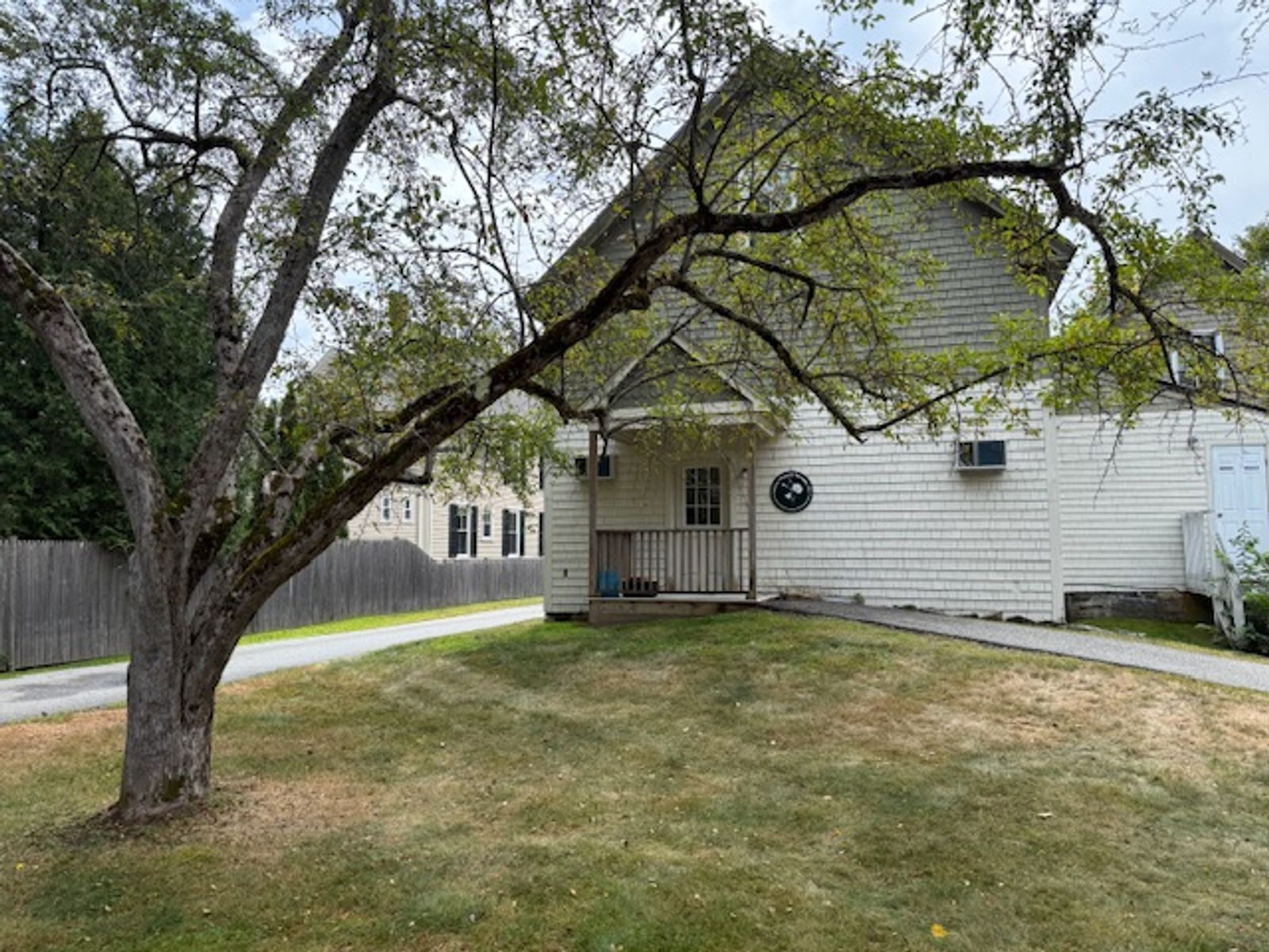 Photo 1 of 44 Elm Street