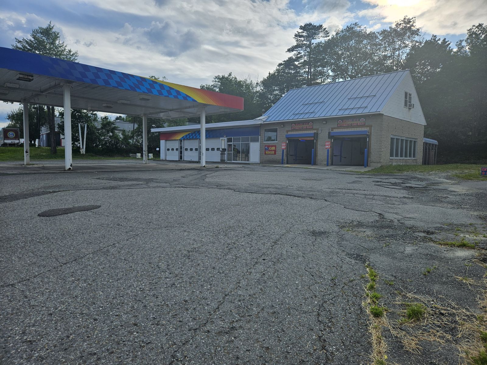 Photo 3 of Retail site w drive thru capable
