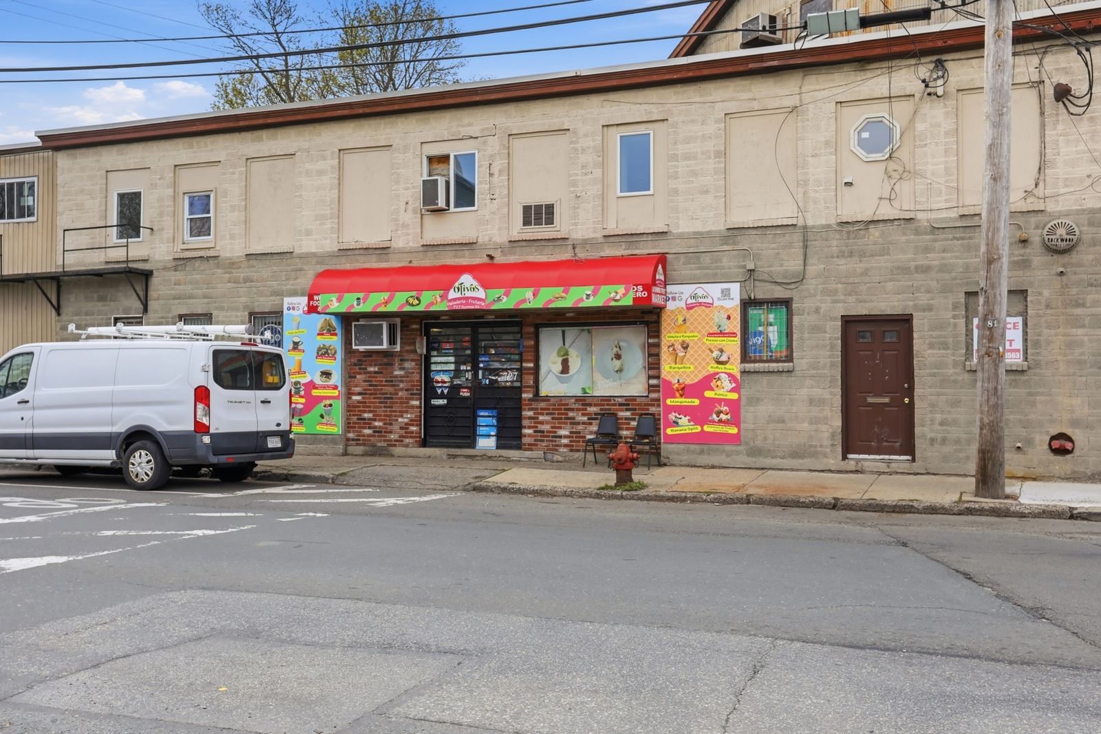 Photo 4 of 723 Summer St
