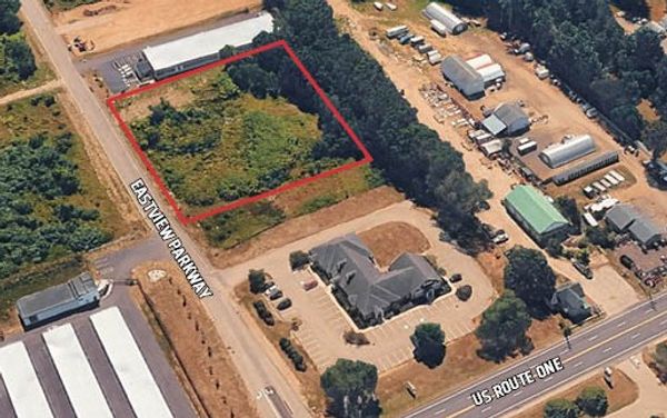 11 Eastview Pkwy