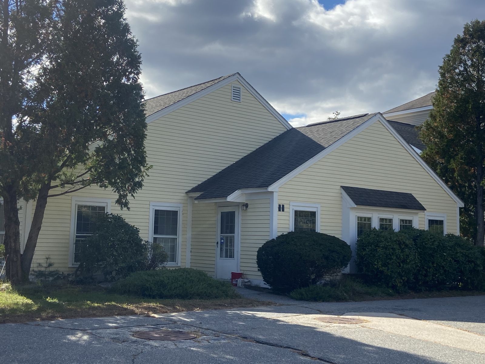 Photo 2 of 31 Old Nashua Rd