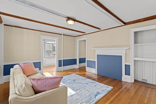 80 Lafayette Rd