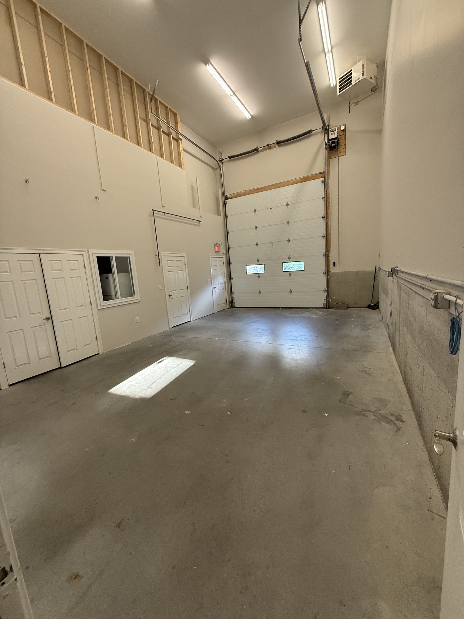 Photo 6 of Office/Warehouse 2715 sq/ft Windham, NH