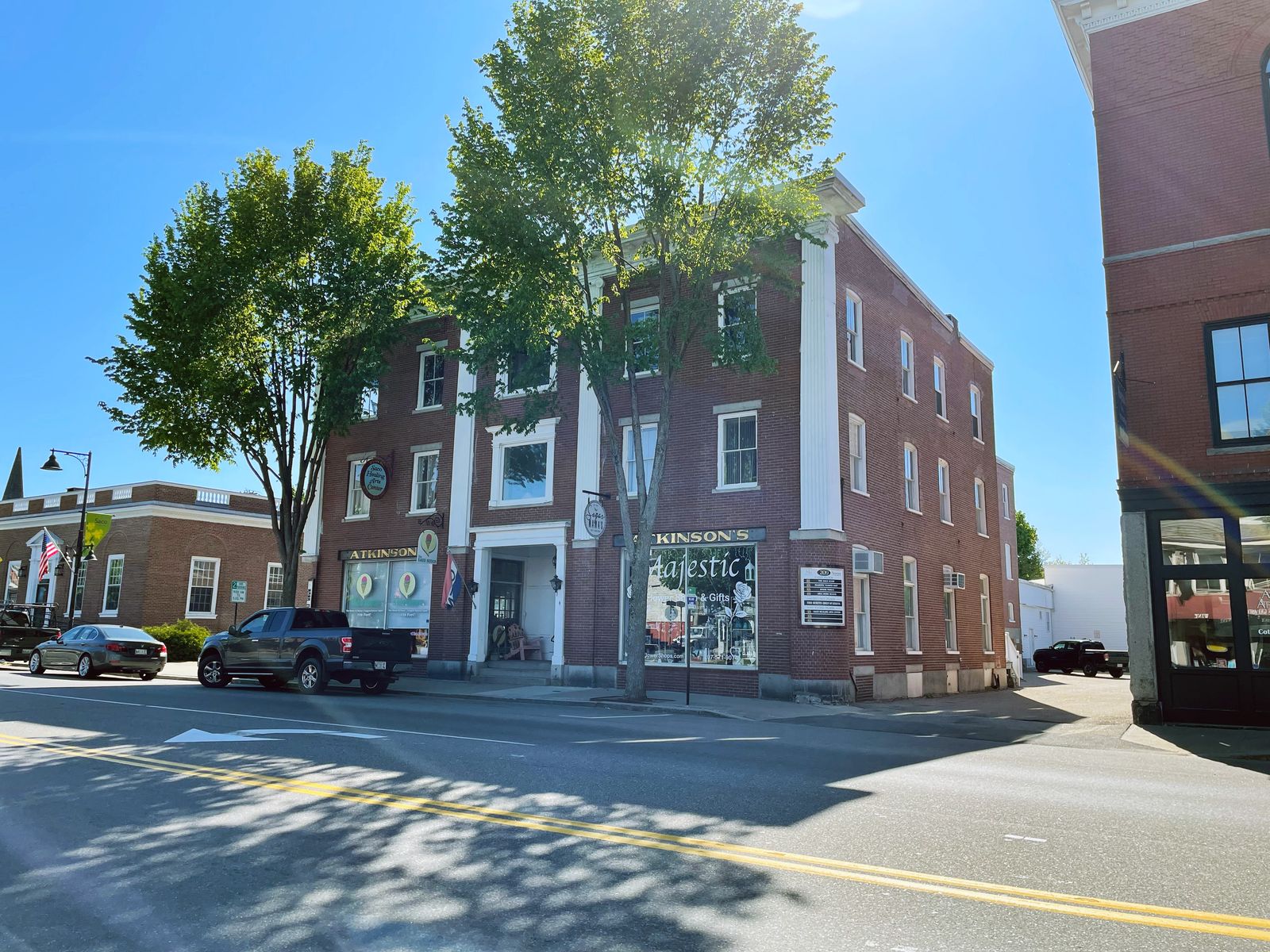 Photo 6 of 209 Main St