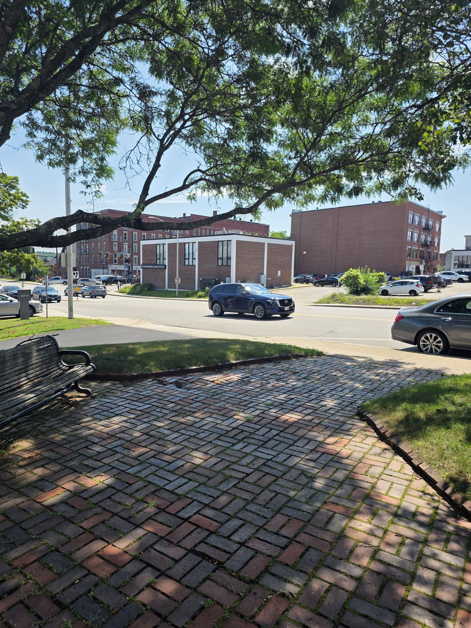 Photo 7 of 8 Centre Street