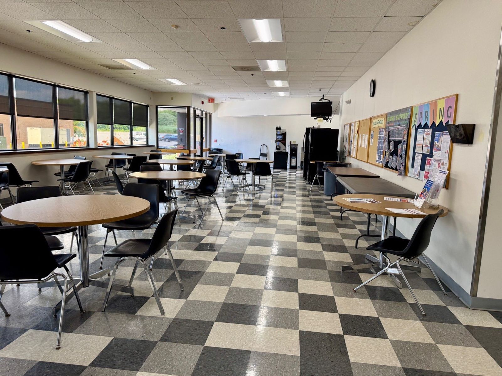 Photo 4 of Office/Flex Space Available For Lease