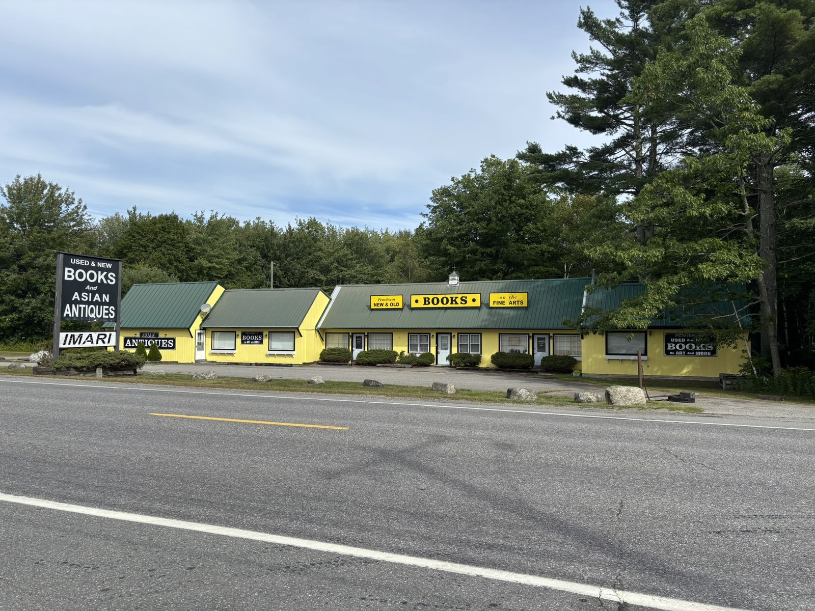 Photo 1 of Midcoast Retail/Office with 2-BR Apartment