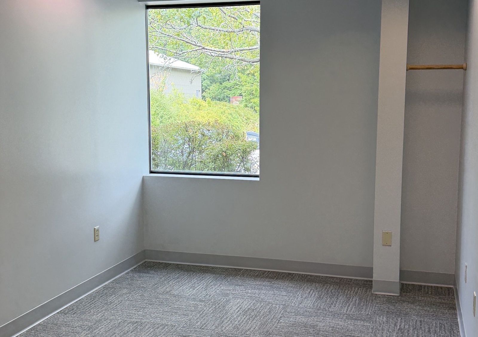 Photo 7 of 1,700 SF Office Condo For Lease